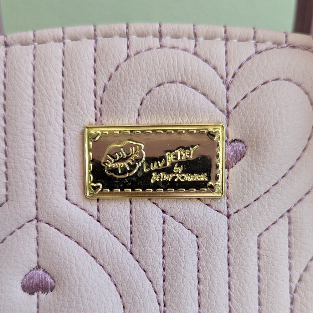 Luv Betsey Johnson Quilted Hearts Pastel Purple Crossbody Handbag Purse - Picture 2 of 15
